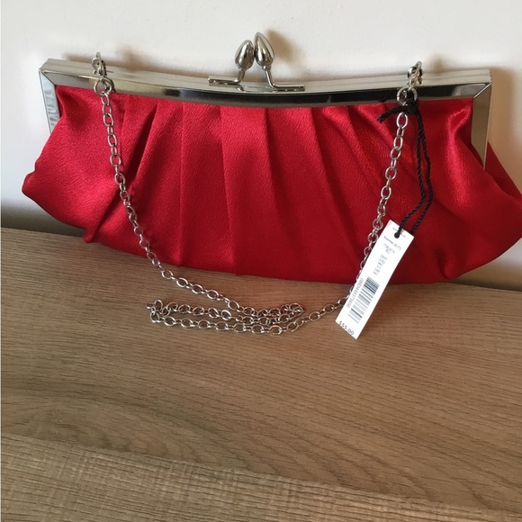 Kate Landry Red Satin Clutch or Shoulder Bag with Gold Kiss Lock NWT $55 - Picture 2 of 5